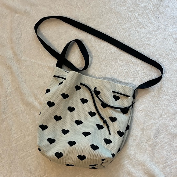 100% polyester Heart Bucket Bag - Picture 3 of 7